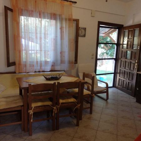 The Small House In The Olive Grove Lefokastro Exterior photo