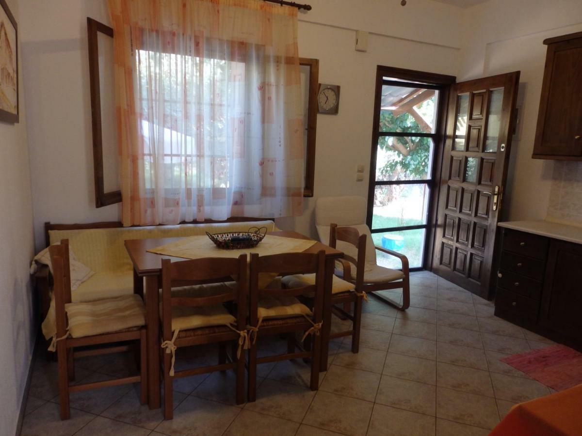 The Small House In The Olive Grove Lefokastro Exterior photo
