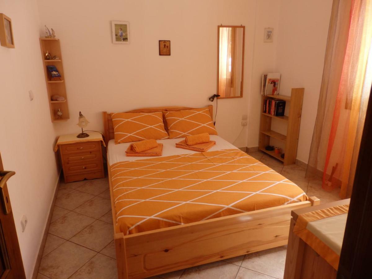 The Small House In The Olive Grove Lefokastro Exterior photo