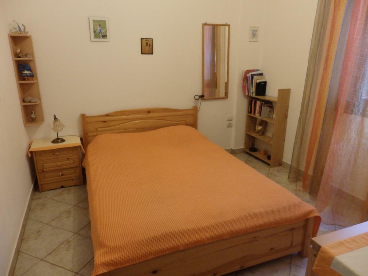 The Small House In The Olive Grove Lefokastro Exterior photo